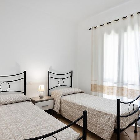 Le Perle Di Golfo Aranci Villa Exteriör bild