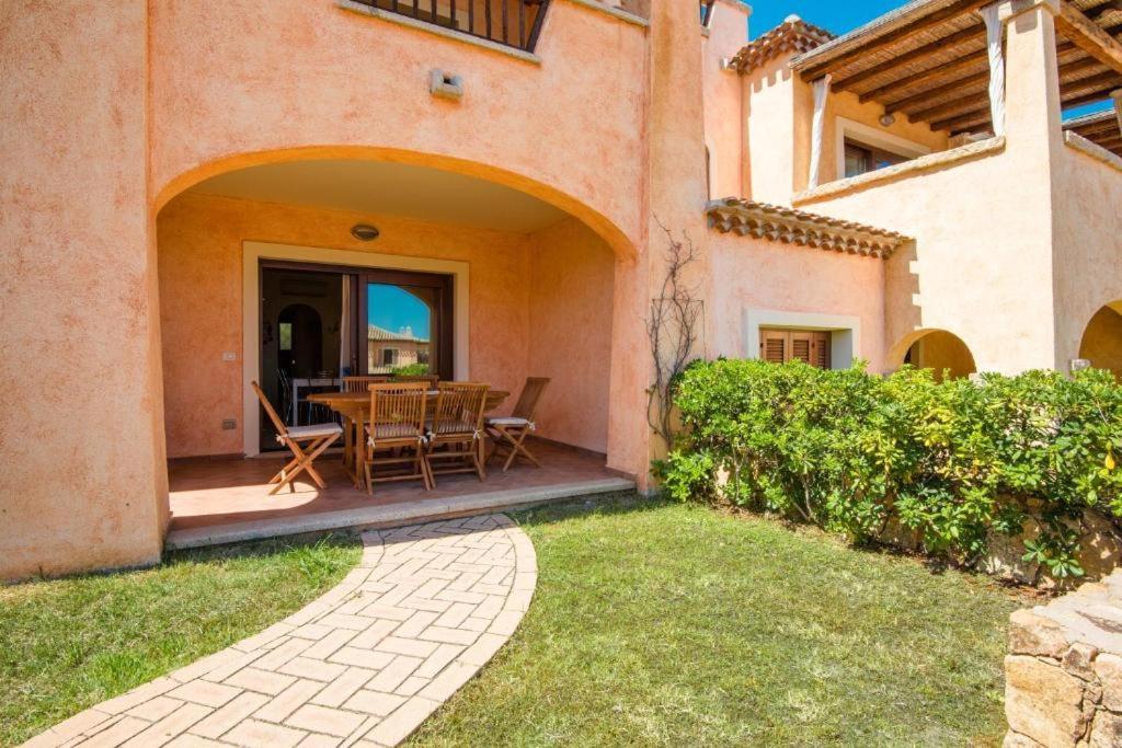 Le Perle Di Golfo Aranci Villa Exteriör bild