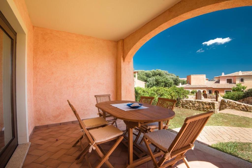 Le Perle Di Golfo Aranci Villa Exteriör bild