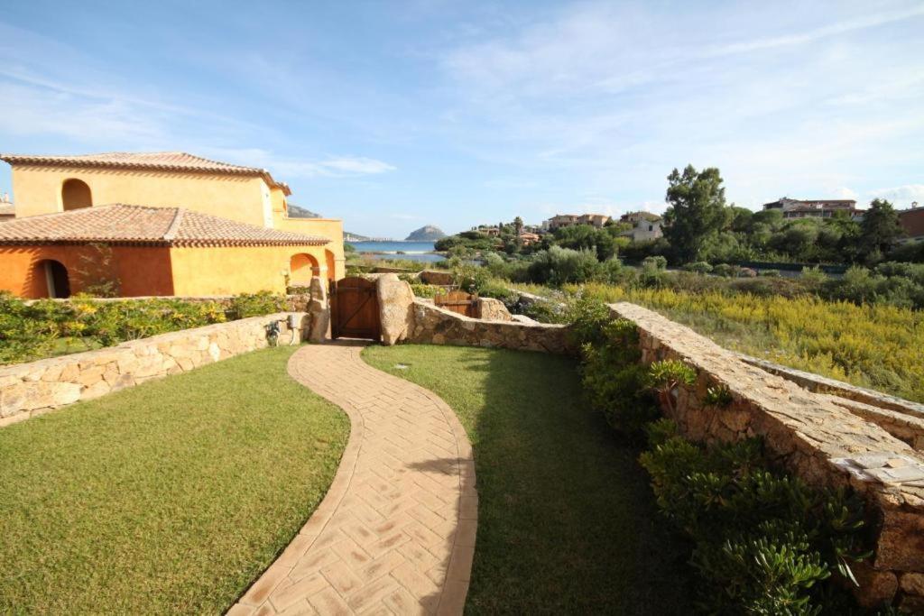 Le Perle Di Golfo Aranci Villa Exteriör bild