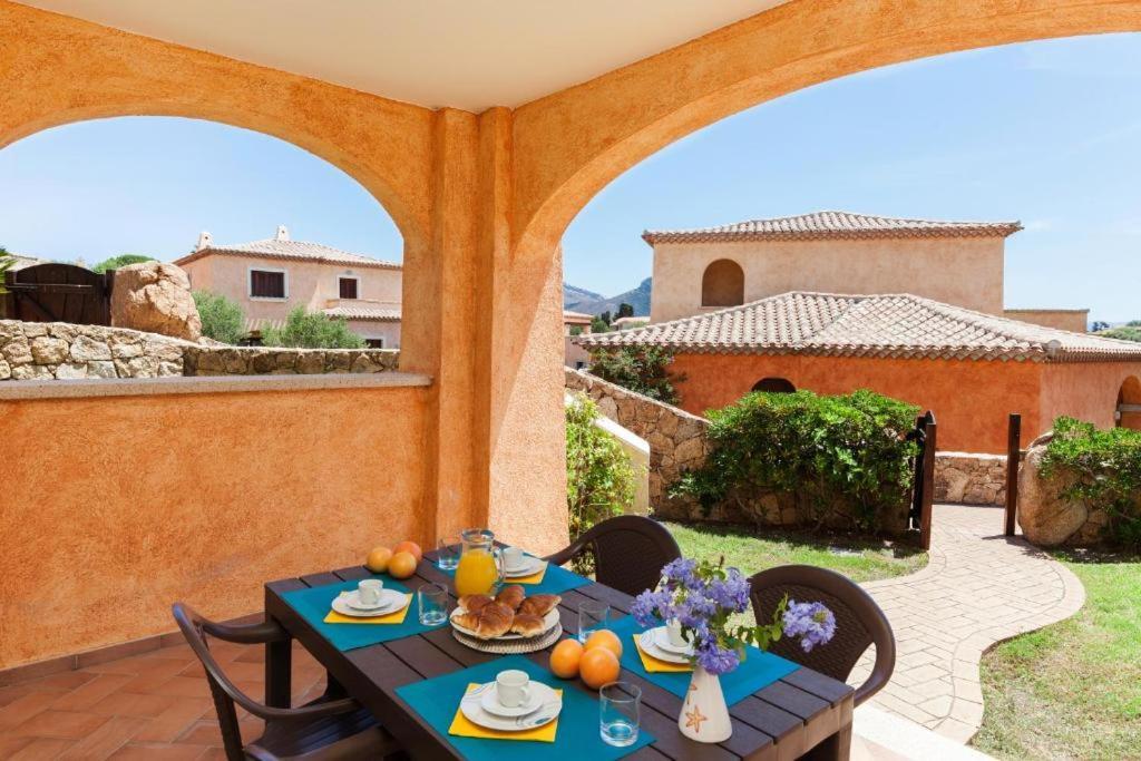 Le Perle Di Golfo Aranci Villa Exteriör bild