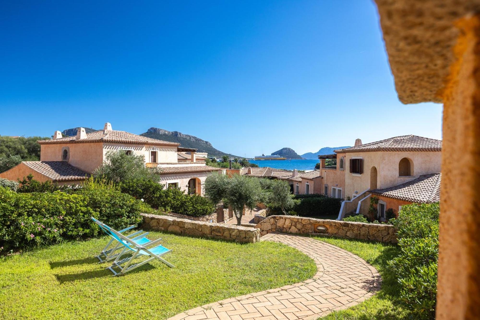 Le Perle Di Golfo Aranci Villa Exteriör bild