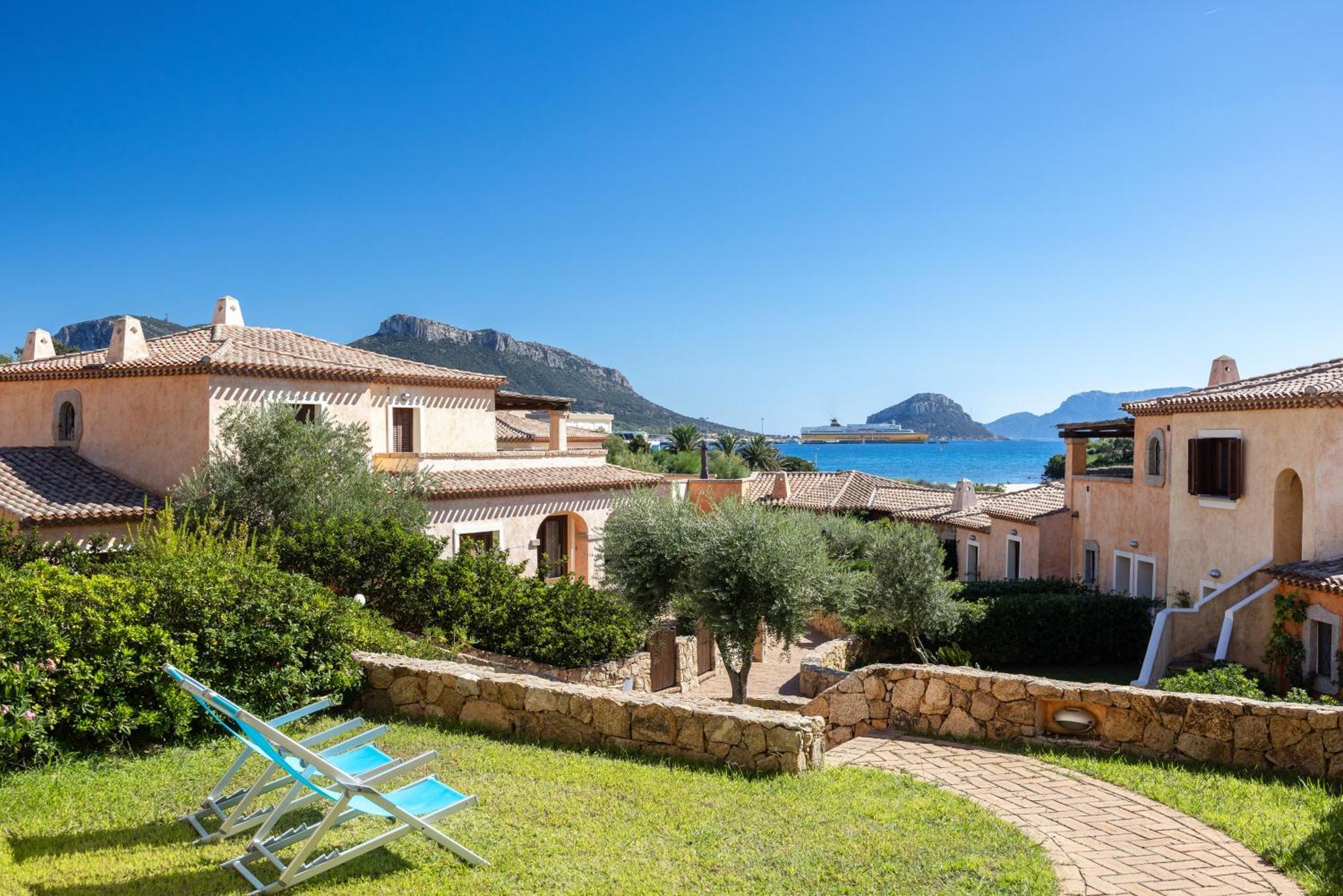 Le Perle Di Golfo Aranci Villa Exteriör bild